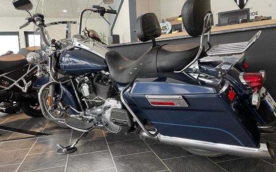 Gebrauchtmotorrad Harley-Davidson Touring Road King FLHR - Bild 2