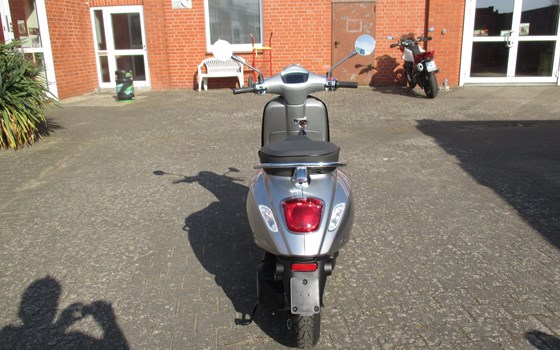 Neufahrzeug Vespa Elettrica - Bild 4
