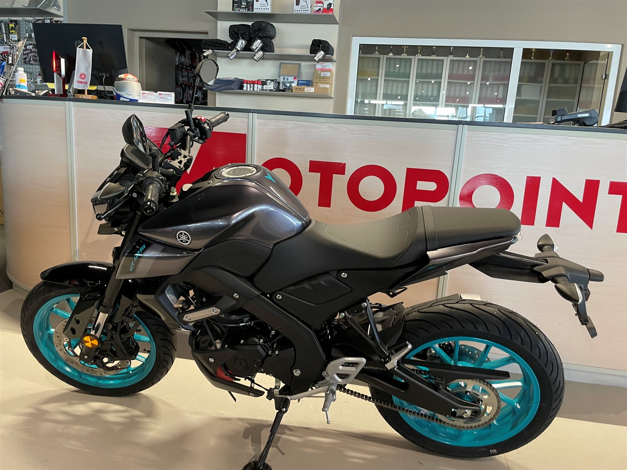 Motorrad Yamaha MT-125 neue Farbe 2024, Baujahr: 2024, 0 km , Preis:  5.490,00 EUR. aus Bayern
