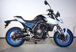 Neumotorrad Suzuki GSX-8S