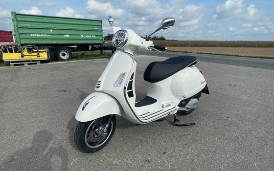 Gebrauchtmotorrad Vespa GTS 125 Super - Bild 3 Gebrauchtmotorrad Vespa GTS 125 Super - Bild 3