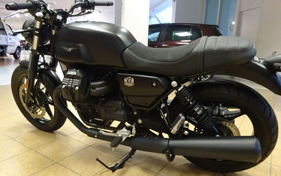 Gebrauchtmotorrad Moto Guzzi V7 Stone - Bild 3