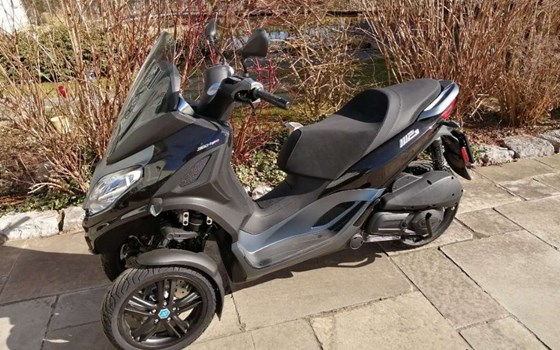 Neufahrzeug Piaggio MP3 300 - Bild 2 Neufahrzeug Piaggio MP3 300 - Bild 2