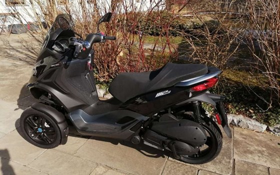 Neufahrzeug Piaggio MP3 300 - Bild 4 Neufahrzeug Piaggio MP3 300 - Bild 4