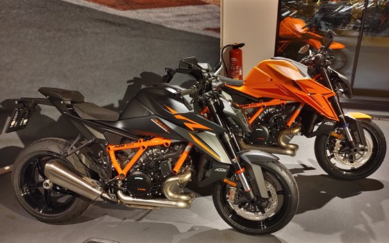 Neufahrzeug KTM 1390 Super Duke R EVO - Bild 7 Neufahrzeug KTM 1390 Super Duke R EVO - Bild 7