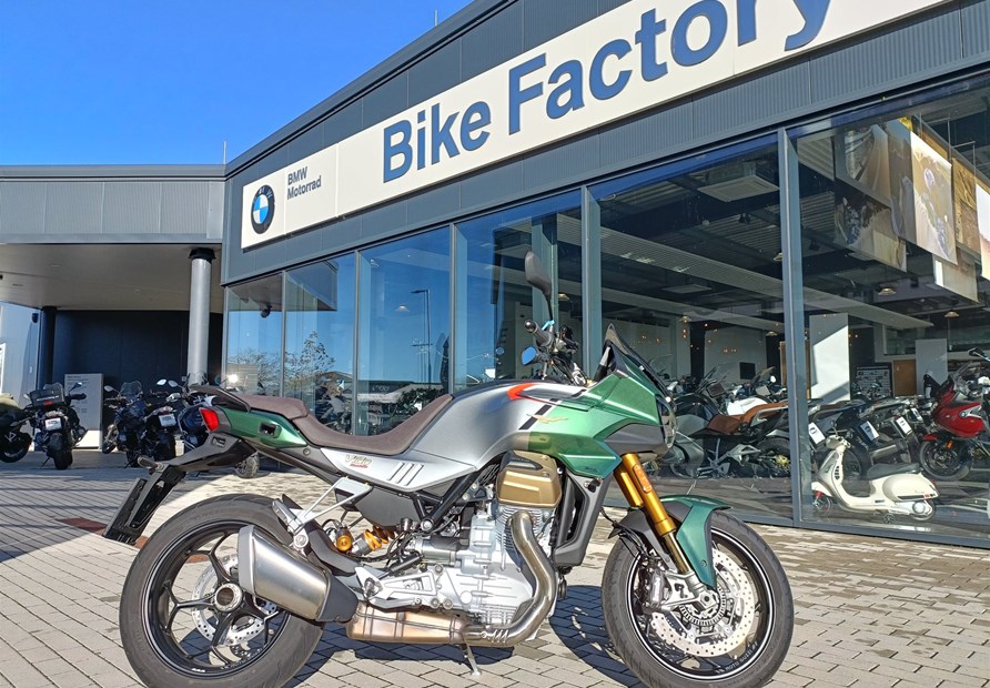 Moto Guzzi V100 Mandello S (Verde)