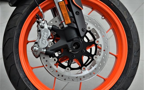 Neufahrzeug KTM 890 Duke - Bild 10 Neufahrzeug KTM 890 Duke - Bild 10