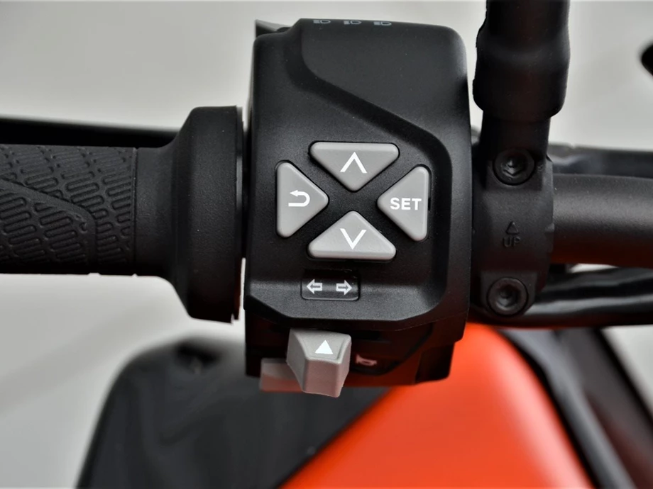 Angebot KTM 890 Duke Bild 13: Angebot KTM 890 Duke