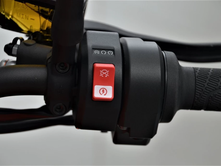 Angebot KTM 890 Duke Bild 14: Angebot KTM 890 Duke