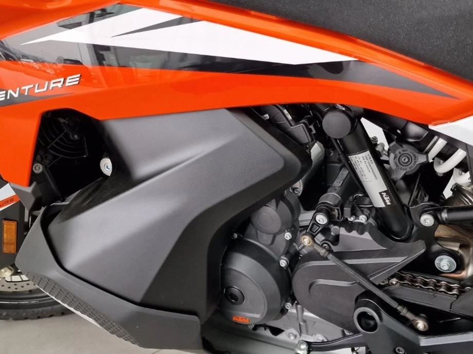 Angebot KTM 890 Adventure Bild 9: Angebot KTM 890 Adventure