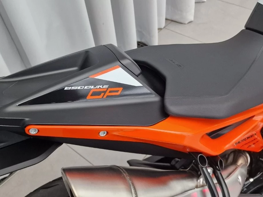 Angebot KTM 890 Duke Bild 10: Angebot KTM 890 Duke