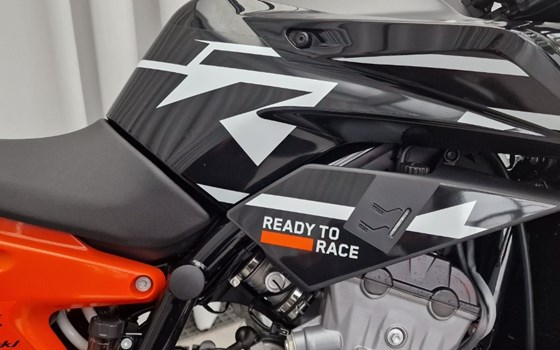 Neufahrzeug KTM 890 Duke - Bild 12