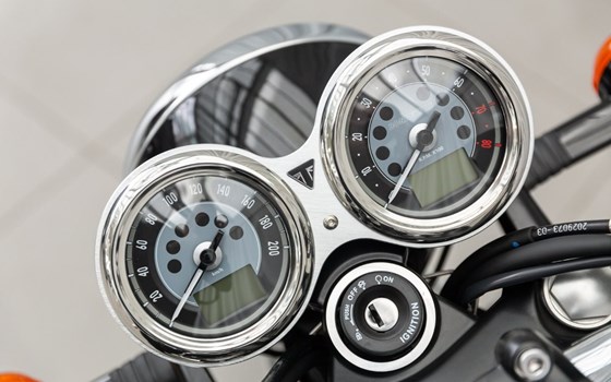 Neufahrzeug Triumph Bonneville T100 - Bild 10