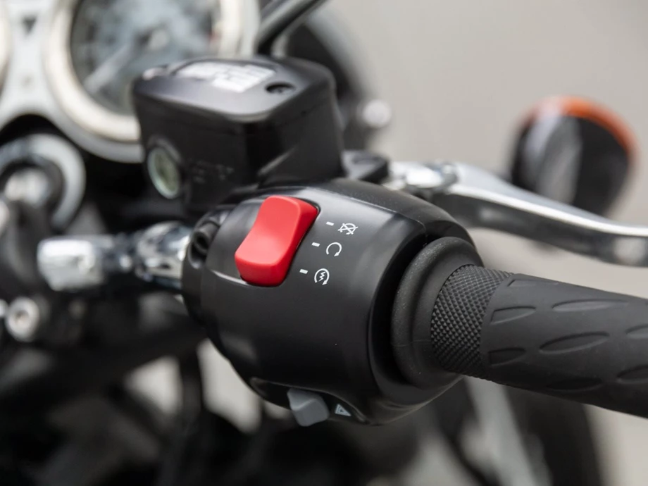 Angebot Triumph Bonneville T100 Bild 12: Angebot Triumph Bonneville T100