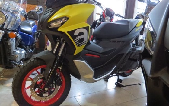 Neufahrzeug Aprilia SR GT Sport 125 - Bild 2