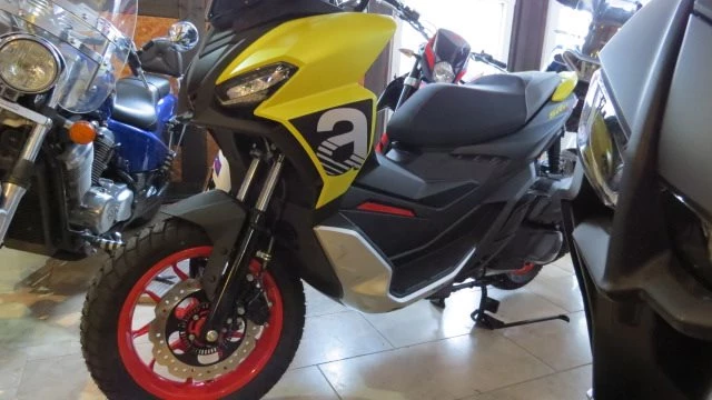 Angebot Aprilia SR GT Sport 125 Bild 2: Angebot Aprilia SR GT Sport 125