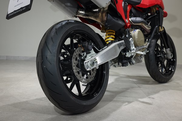 Ducati Hypermotard 698 Mono (rot) - Bild 4