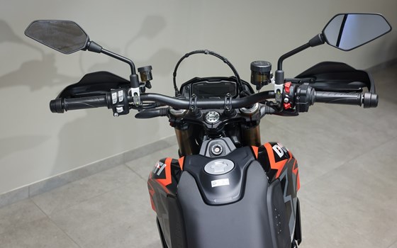 Neufahrzeug Ducati Hypermotard 698 Mono RVE - Bild 6 Neufahrzeug Ducati Hypermotard 698 Mono RVE - Bild 6