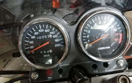 Gebrauchtmotorrad Suzuki GS 500 - Bild 3 Gebrauchtmotorrad Suzuki GS 500 - Bild 3