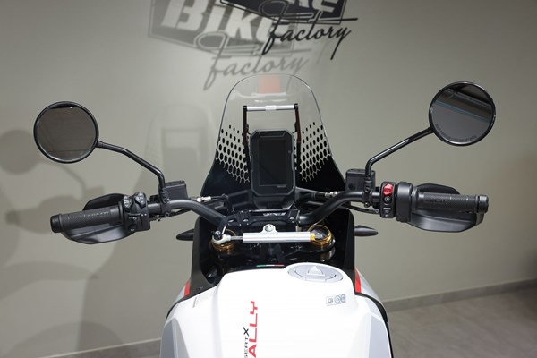 Ducati DesertX Rally (Iron Giant Design) - Bild 5
