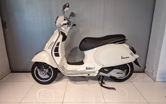 Neufahrzeug Vespa GTS 300 Super - Bild 2