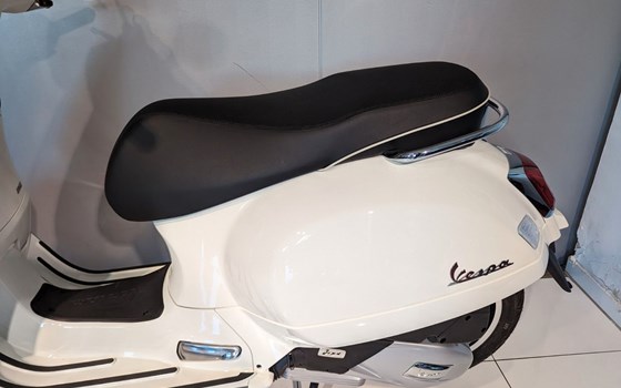 Neufahrzeug Vespa GTS 300 Super - Bild 4