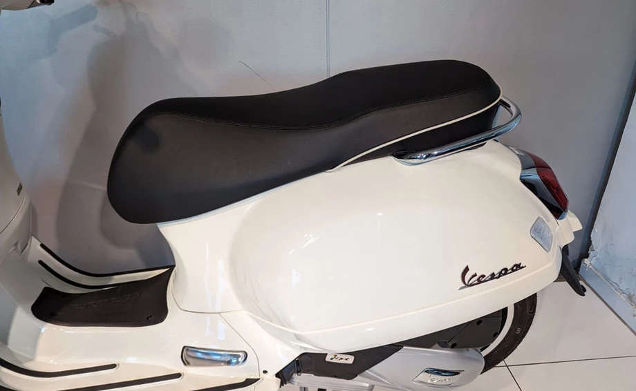 Angebot Vespa GTS 300 Super Bild 4: Angebot Vespa GTS 300 Super