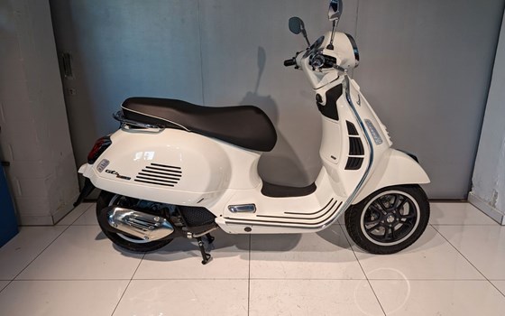 Neufahrzeug Vespa GTS 300 Super - Bild 5
