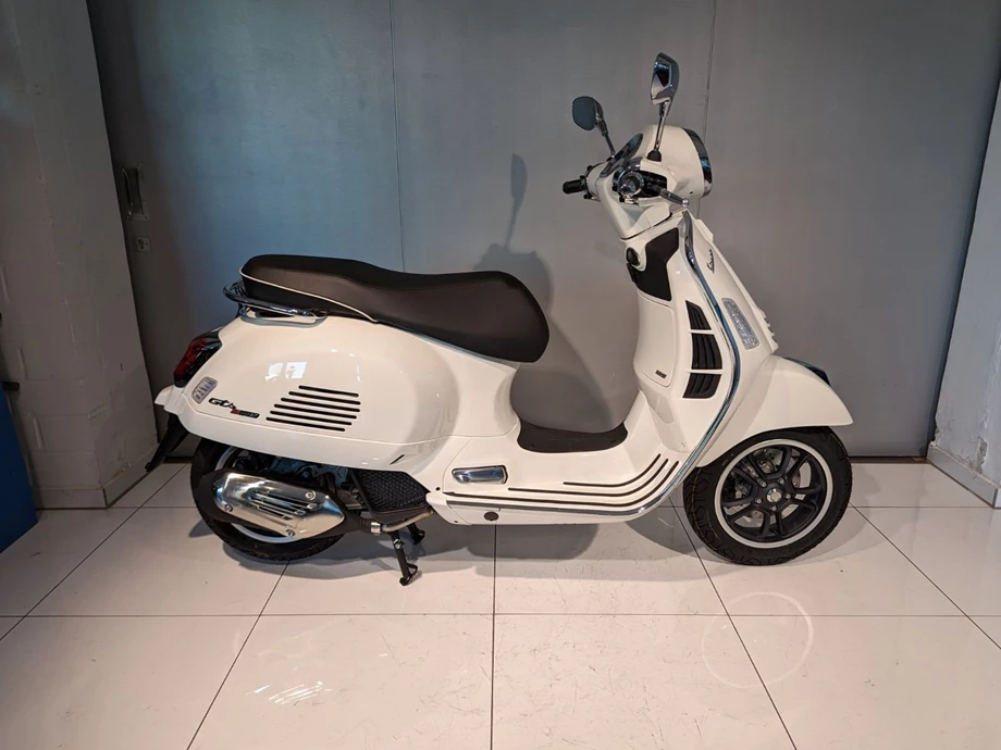 Angebot Vespa GTS 300 Super Bild 5: Angebot Vespa GTS 300 Super