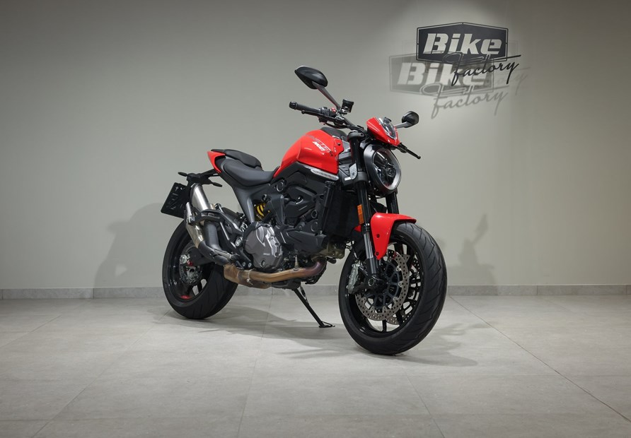 Ducati Monster (rot)