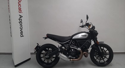 Motocicleta de ocasión Ducati Scrambler Icon Dark