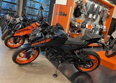 NEUFAHRZEUG KTM 125 Duke