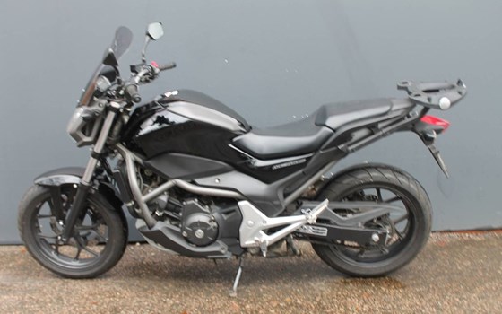 Gebrauchtmotorrad Honda NC700S DCT - Bild 3