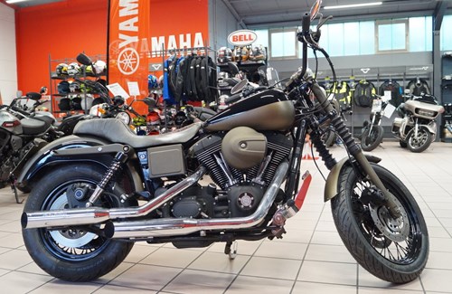 Gebrauchtmotorrad Harley-Davidson Dyna Blackline