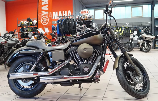 Harley-Davidson Dyna Blackline