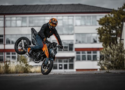 NEUFAHRZEUG KTM 125 Duke