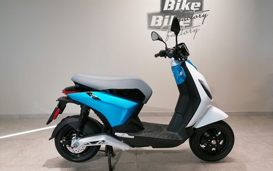 Neufahrzeug Piaggio 1 + - Bild 2 Neufahrzeug Piaggio 1 + - Bild 2