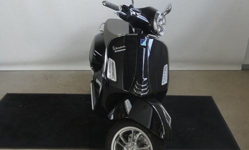 Vespa GTS 125