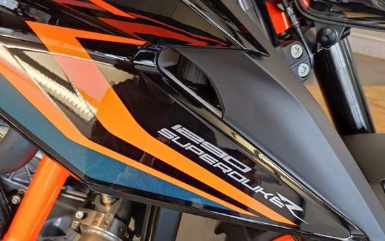 Neufahrzeug KTM 1290 Super Duke R EVO - Bild 1