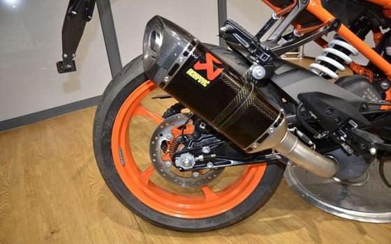 Gebrauchtmotorrad KTM RC 125 - Bild 1
