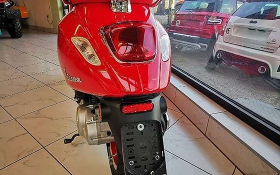 Neufahrzeug Vespa Primavera RED 50 - Bild 5 Neufahrzeug Vespa Primavera RED 50 - Bild 5