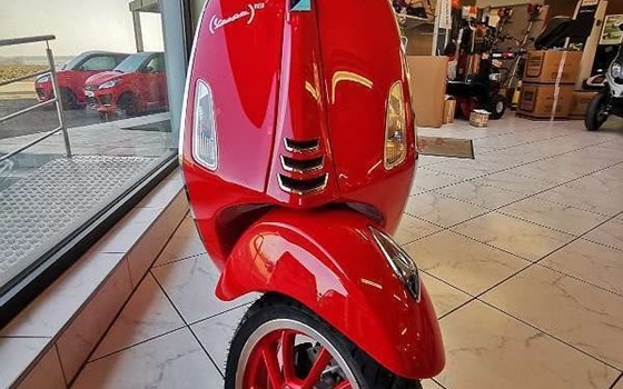 Neufahrzeug Vespa Primavera RED 50 - Bild 4 Neufahrzeug Vespa Primavera RED 50 - Bild 4