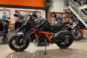 Angebot KTM 1290 Super Duke R EVO