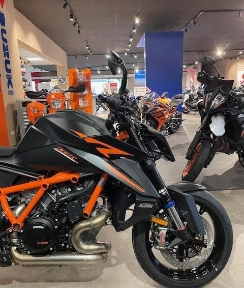 Angebot KTM 1290 Super Duke R EVO Bild 4: Angebot KTM 1290 Super Duke R EVO