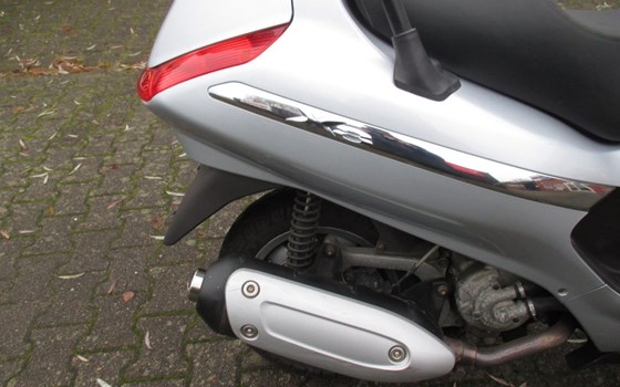 Gebrauchtmotorrad Piaggio X8 250 i.e. - Bild 12