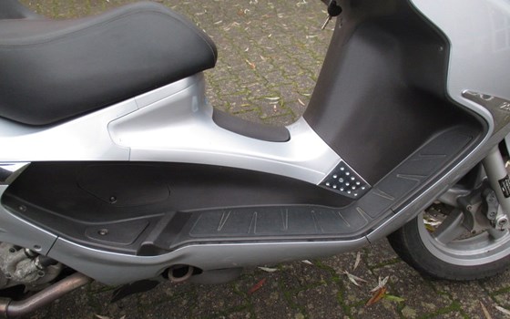 Gebrauchtmotorrad Piaggio X8 250 i.e. - Bild 13