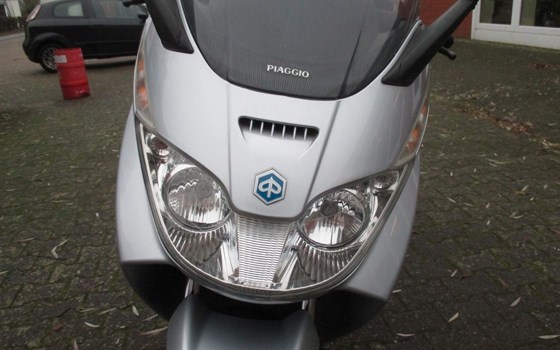 Gebrauchtmotorrad Piaggio X8 250 i.e. - Bild 8