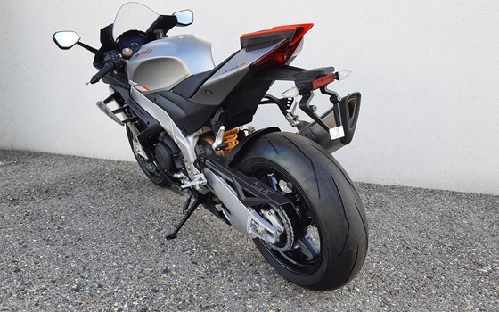 Neufahrzeug Aprilia RSV4 1100 - Bild 6 Neufahrzeug Aprilia RSV4 1100 - Bild 6