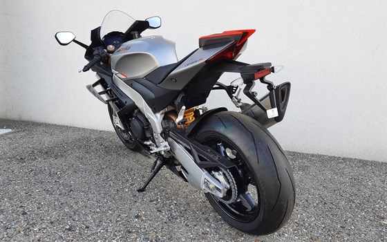 Neufahrzeug Aprilia RSV4 1100 - Bild 7 Neufahrzeug Aprilia RSV4 1100 - Bild 7