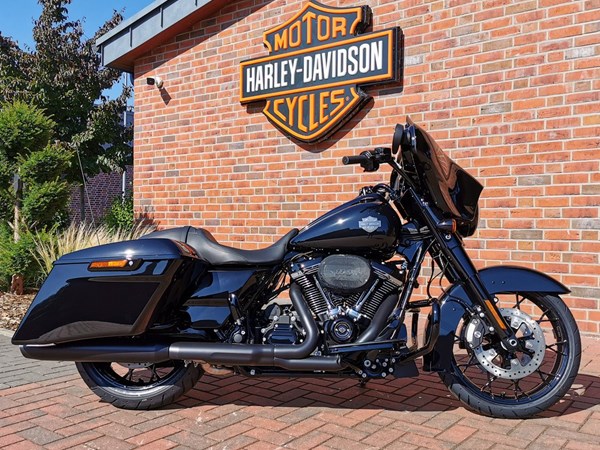 Neumotorrad Harley-Davidson Dyna Street Bob Special